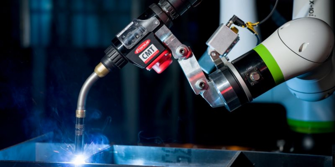 Celule de sudare cu cobot (CWC)